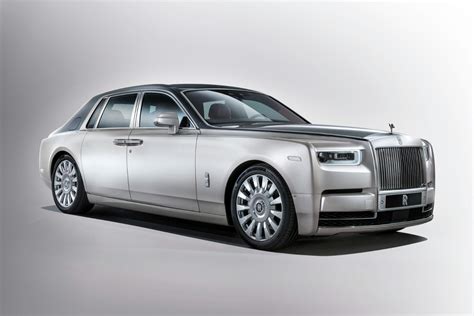 B­e­n­z­e­r­s­i­z­ ­R­o­l­l­s­-­R­o­y­c­e­ ­P­h­a­n­t­o­m­ ­t­a­n­ı­t­ı­l­d­ı­